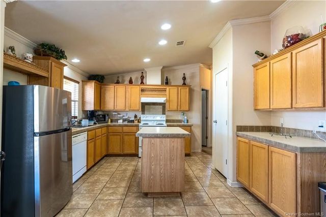 7322 Tammy Lane, Lake Charles, LA 70607