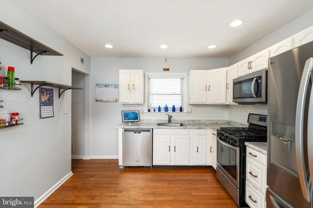 28 BENTLEY AVE, Hamilton, NJ 08619