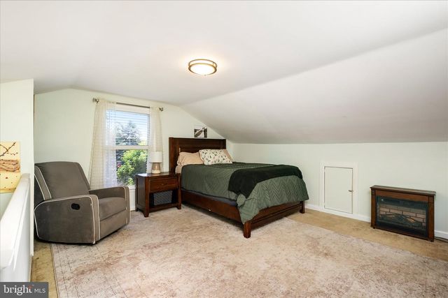 28 BENTLEY AVE, Hamilton, NJ 08619