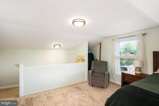 28 BENTLEY AVE, Hamilton, NJ 08619
