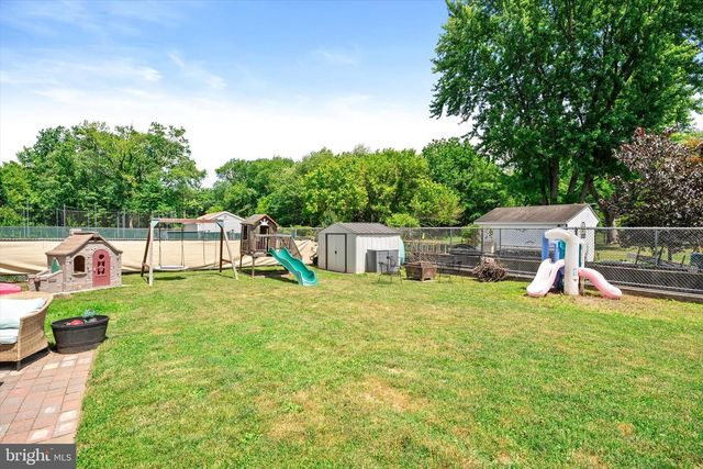 28 BENTLEY AVE, Hamilton, NJ 08619