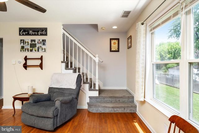 28 BENTLEY AVE, Hamilton, NJ 08619