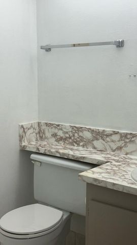 251 Fanshaw F, Boca Raton, FL 33434