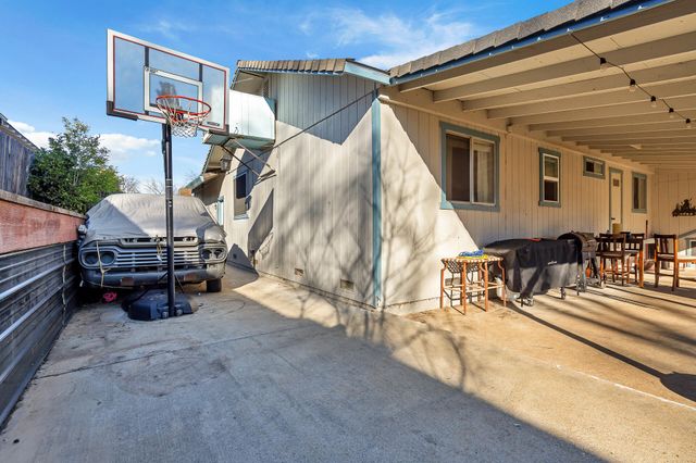 20595 Cinabar Road, Cottonwood, CA 96022