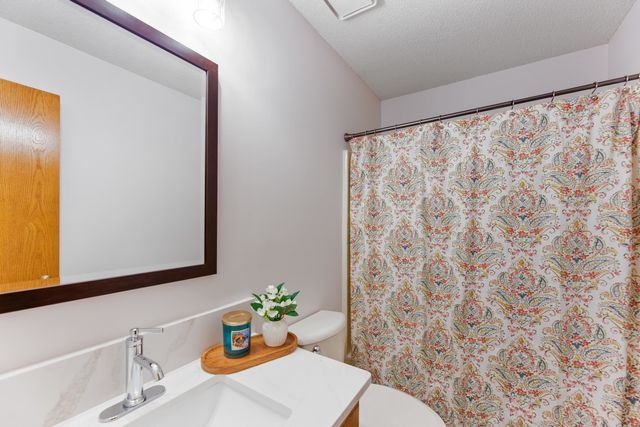 7406 W Westlawn, Wichita, KS 67205