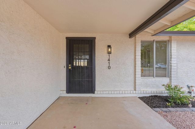 1410 W COLT Road, Chandler, AZ 85224