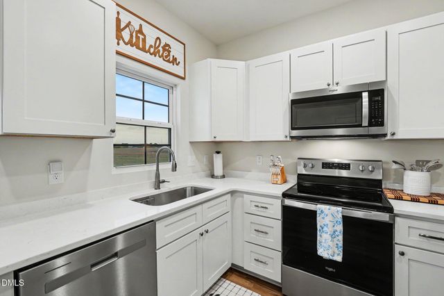 996 Red Hill Church Road, Dunn, NC 28334