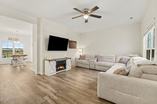 996 Red Hill Church Road, Dunn, NC 28334