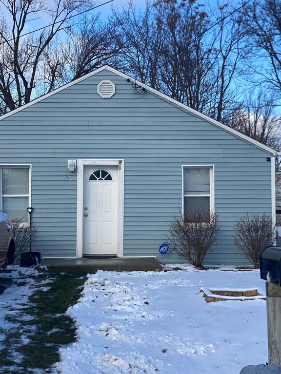 2163 E Mclean Avenue, Burton, MI 48529