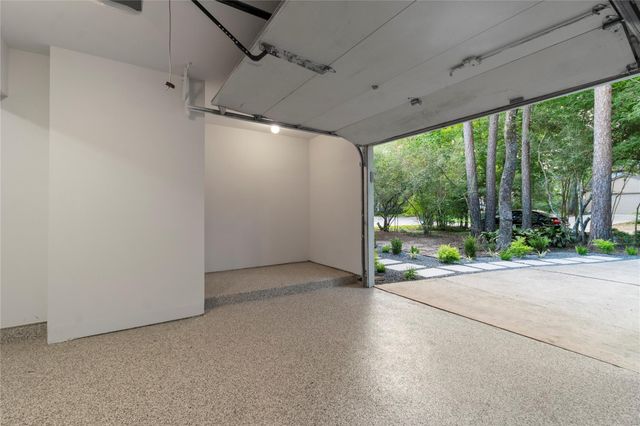 33 Split Rock Court, The Woodlands, TX 77381