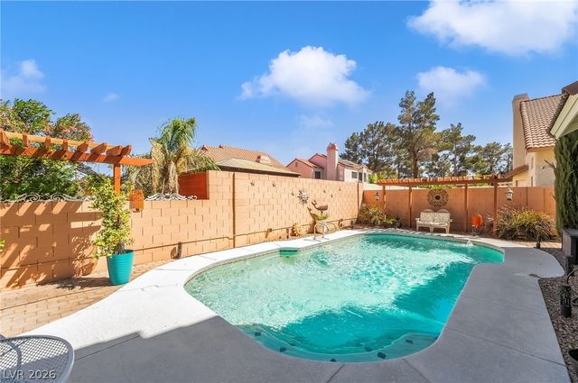 404 Crater Court, Henderson, NV 89014