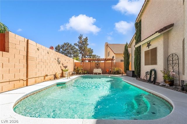 404 Crater Court, Henderson, NV 89014