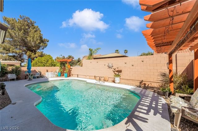 404 Crater Court, Henderson, NV 89014