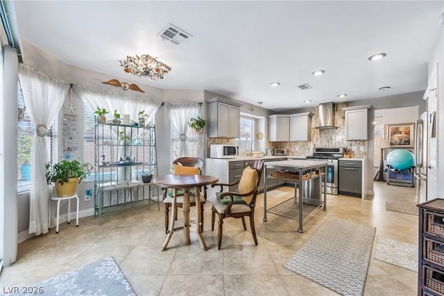 404 Crater Court, Henderson, NV 89014