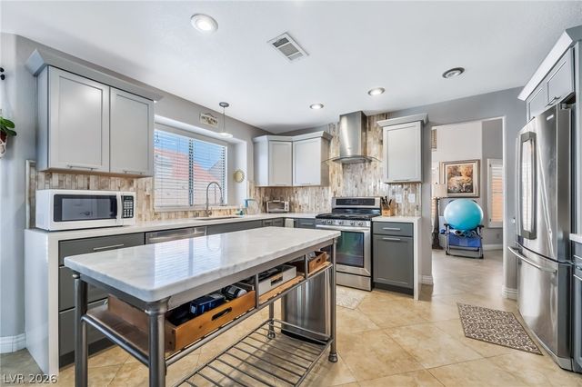 404 Crater Court, Henderson, NV 89014