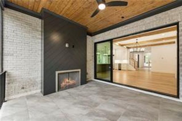 300 Carl Sanders Drive, Acworth, GA 30101