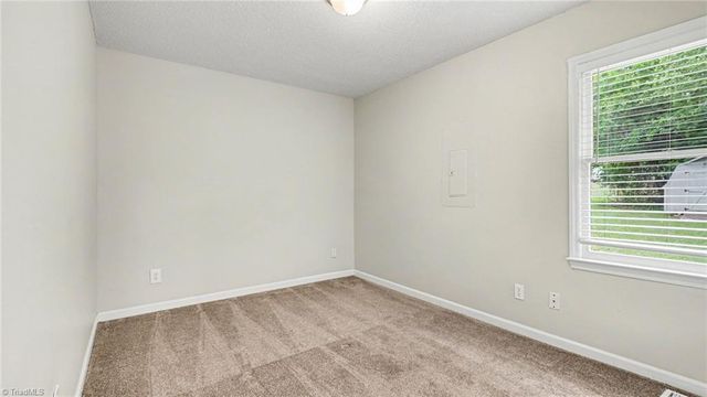 4215 Studio Lane, Greensboro, NC 27407