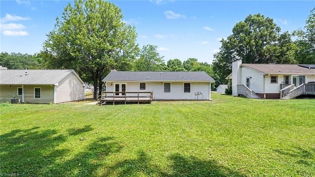 4215 Studio Lane, Greensboro, NC 27407