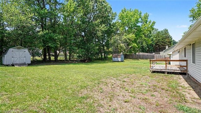 4215 Studio Lane, Greensboro, NC 27407