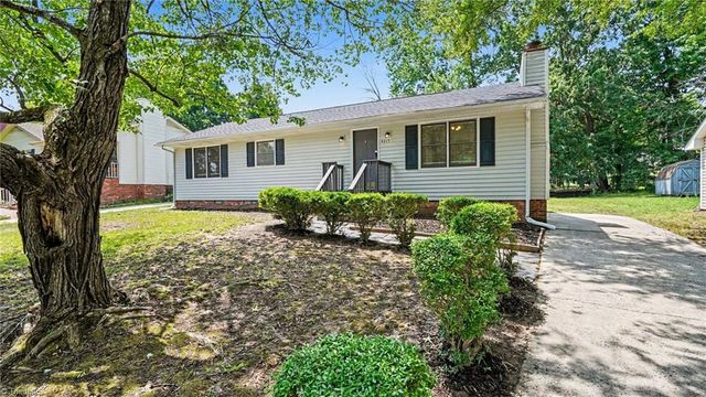 4215 Studio Lane, Greensboro, NC 27407