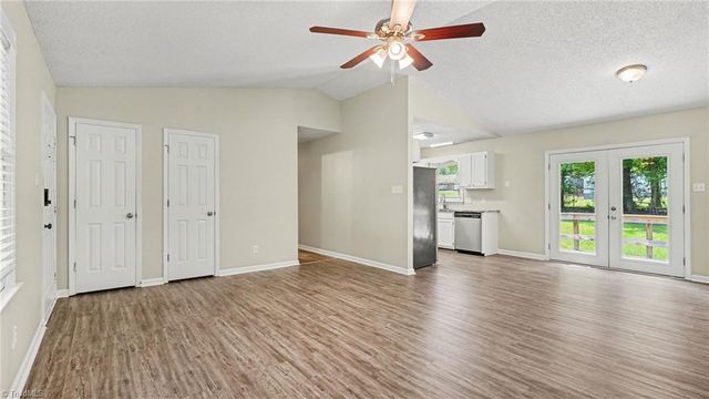 4215 Studio Lane, Greensboro, NC 27407
