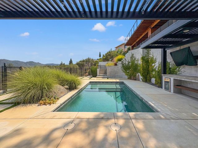 3769 Mountainview Dr, Loomis, CA 95650