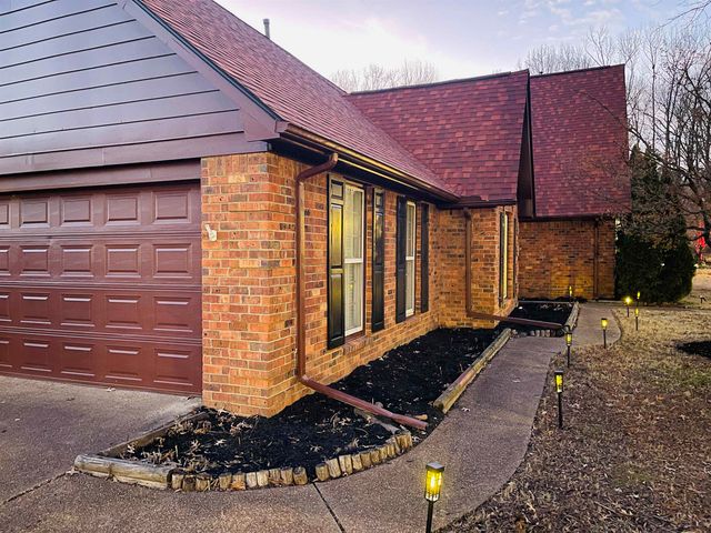 1947 MT BADON LN, Cordova, TN 38016