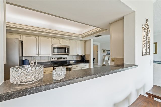 1616 Ocean Drive 102, Vero Beach, FL 32963