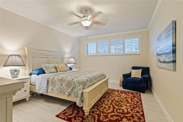 1616 Ocean Drive 102, Vero Beach, FL 32963