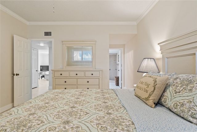 1616 Ocean Drive 102, Vero Beach, FL 32963