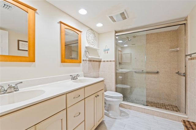 1616 Ocean Drive 102, Vero Beach, FL 32963