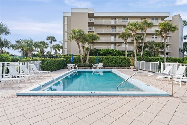 1616 Ocean Drive 102, Vero Beach, FL 32963