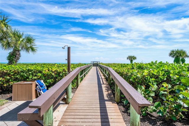 1616 Ocean Drive 102, Vero Beach, FL 32963