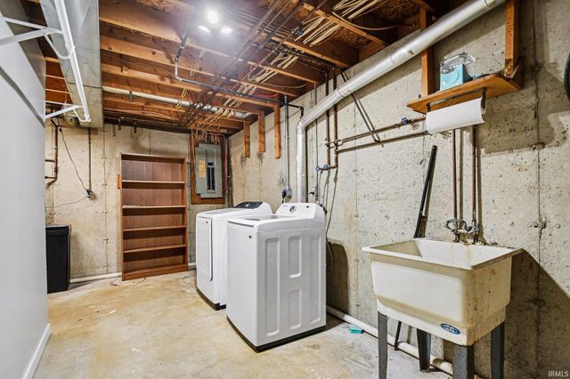 18360 Roosevelt Road, South Bend, IN 46614