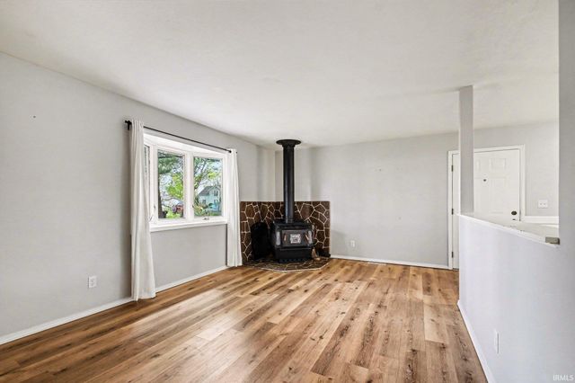 18360 Roosevelt Road, South Bend, IN 46614