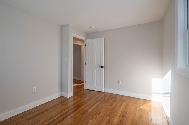 10 Woodfield Street, Nashua, NH 03062