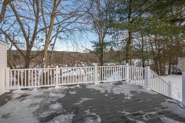 10 Woodfield Street, Nashua, NH 03062