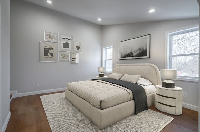 10 Woodfield Street, Nashua, NH 03062