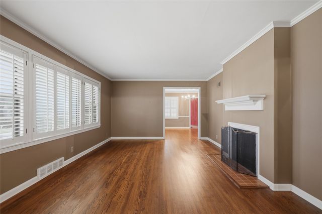 2261 E 37th Street, Tulsa, OK 74105