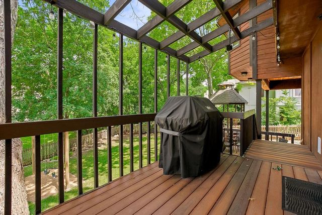 11544 Bradshaw Street, Overland Park, KS 66210