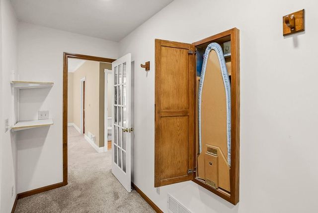 11544 Bradshaw Street, Overland Park, KS 66210
