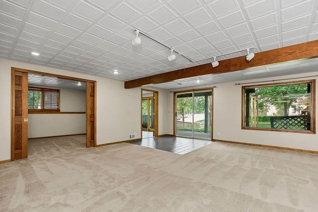 11544 Bradshaw Street, Overland Park, KS 66210