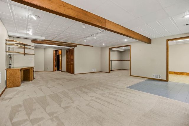 11544 Bradshaw Street, Overland Park, KS 66210