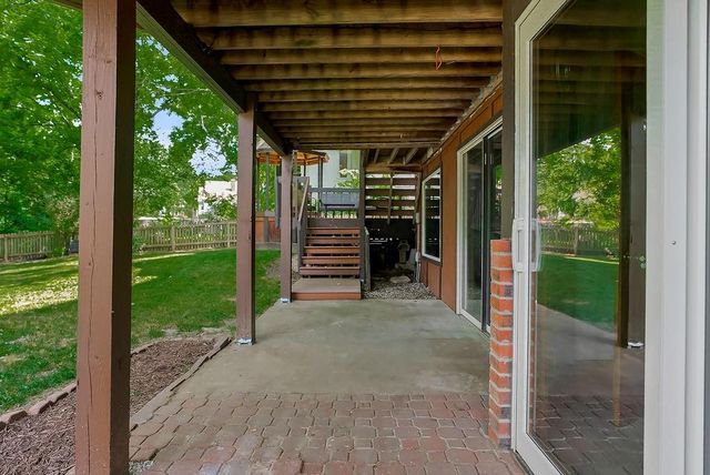 11544 Bradshaw Street, Overland Park, KS 66210