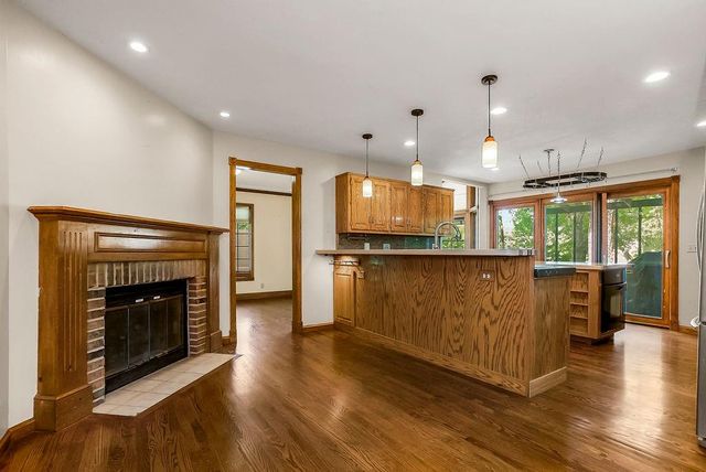 11544 Bradshaw Street, Overland Park, KS 66210