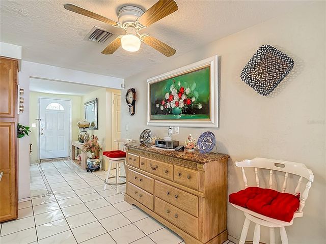 1646 COCKLESHELL DRIVE, Holiday, FL 34690