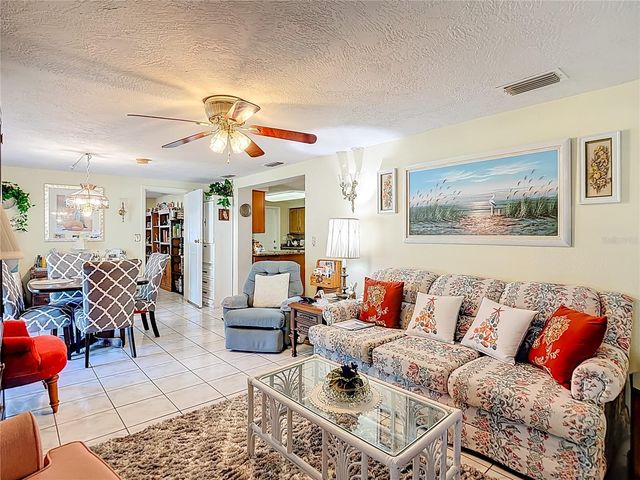 1646 COCKLESHELL DRIVE, Holiday, FL 34690