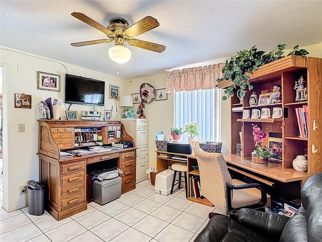 1646 COCKLESHELL DRIVE, Holiday, FL 34690