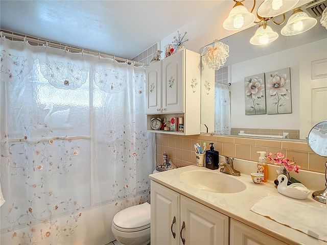 1646 COCKLESHELL DRIVE, Holiday, FL 34690