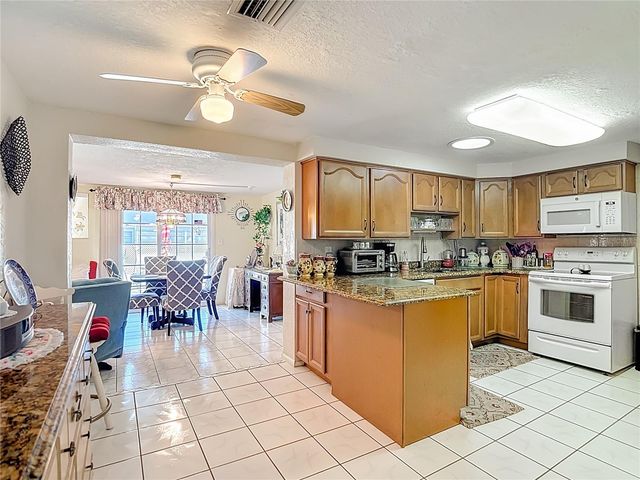 1646 COCKLESHELL DRIVE, Holiday, FL 34690